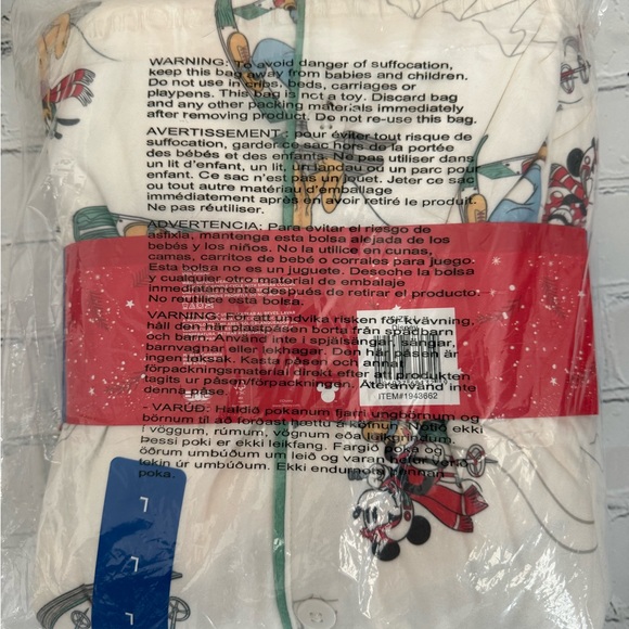 Disney NWT Ski/Winter Characters Women PJ Set Size Large Winter Pajamas - Picture 3 of 4